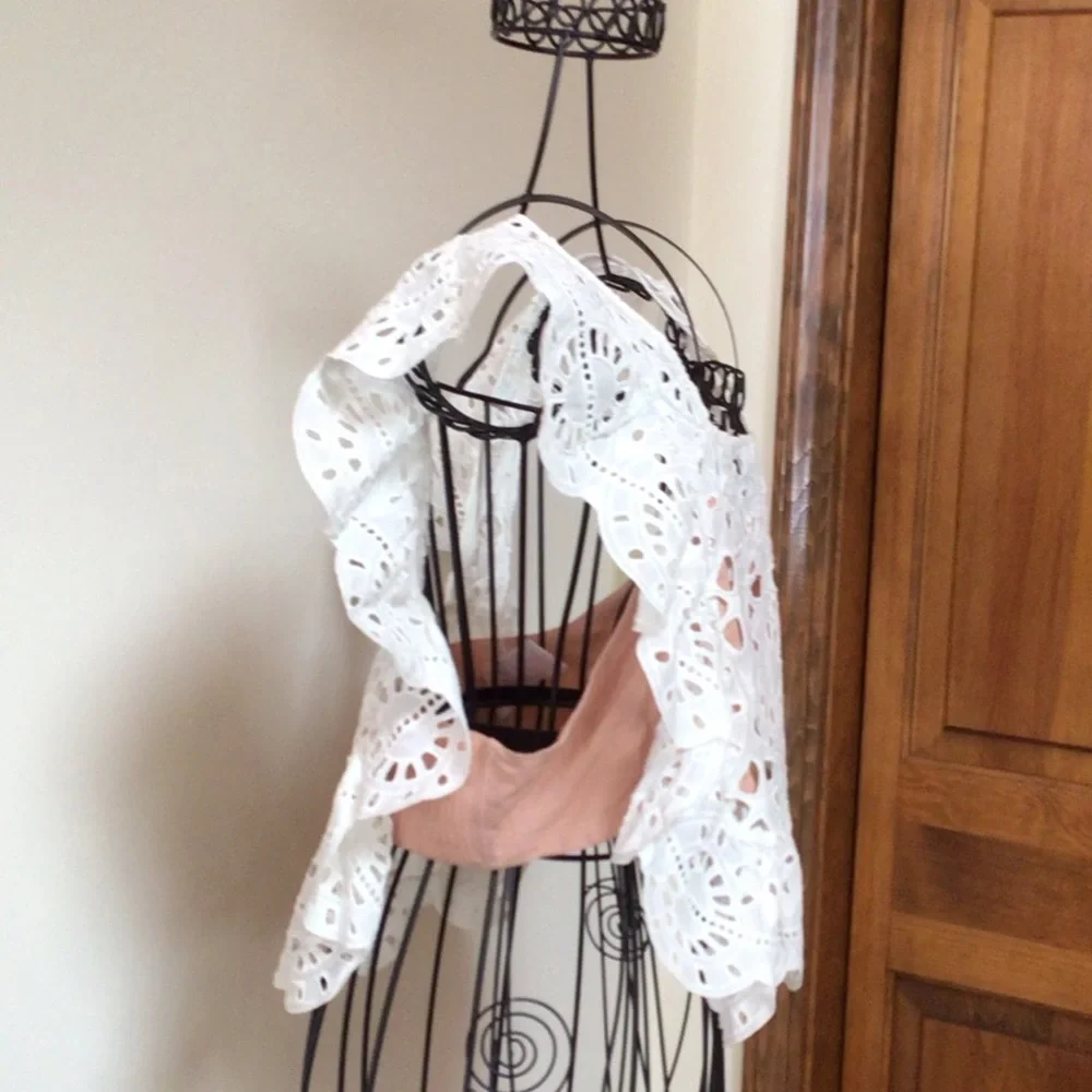 Red Carter Eyelet Lace Adair Top, Medium - Picture 5 of 9